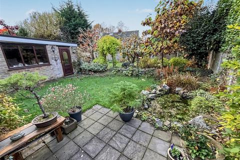 3 bedroom semi-detached house for sale, Truro Drive, Sale