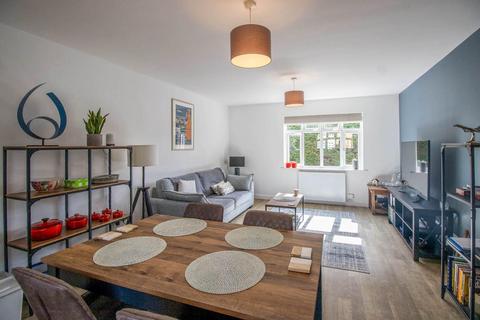 undefined, Pearl Close, Cambridge