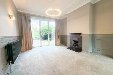 4 bedroom detached house to rent, Peel Moat Road, Stockport, Greater Manchester, SK4