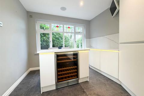4 bedroom detached house to rent, Peel Moat Road, Stockport, Greater Manchester, SK4