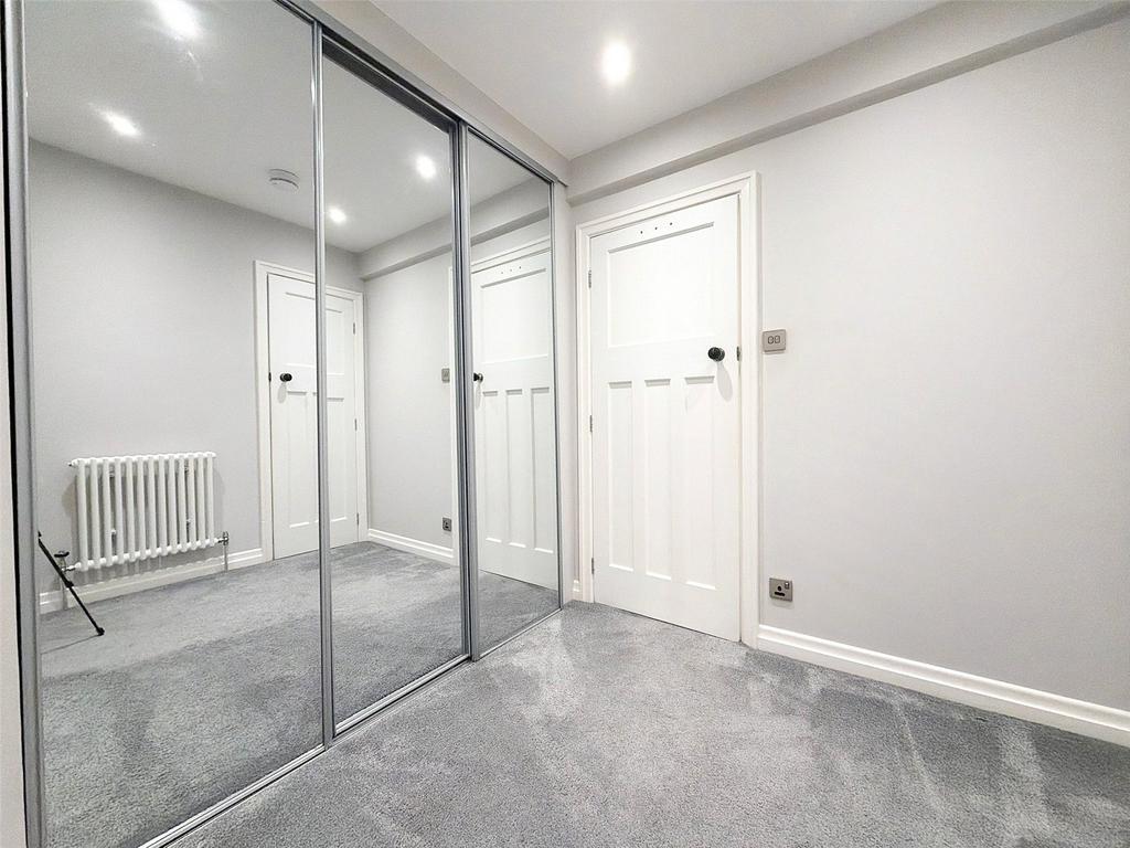 Wardrobes/Hallway