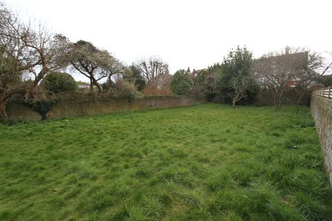 4 bedroom detached house for sale, Ashburnham Gardens, Eastbourne BN21