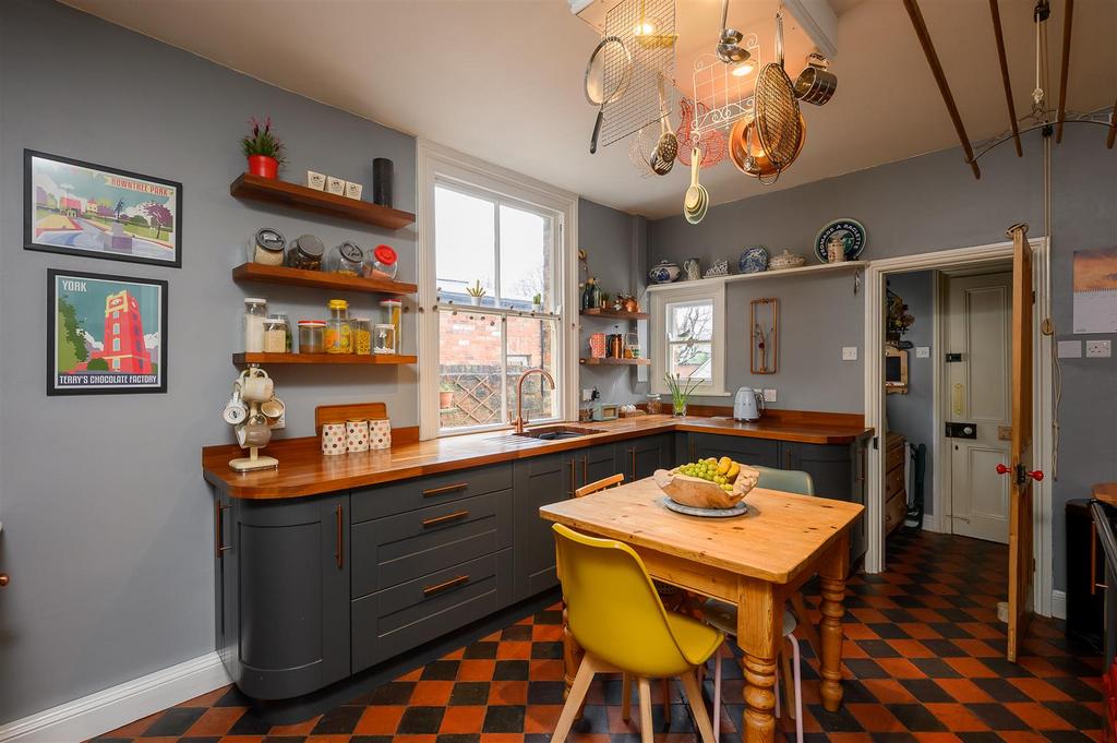 House in York, Scarcroft, South Bank - View 4
