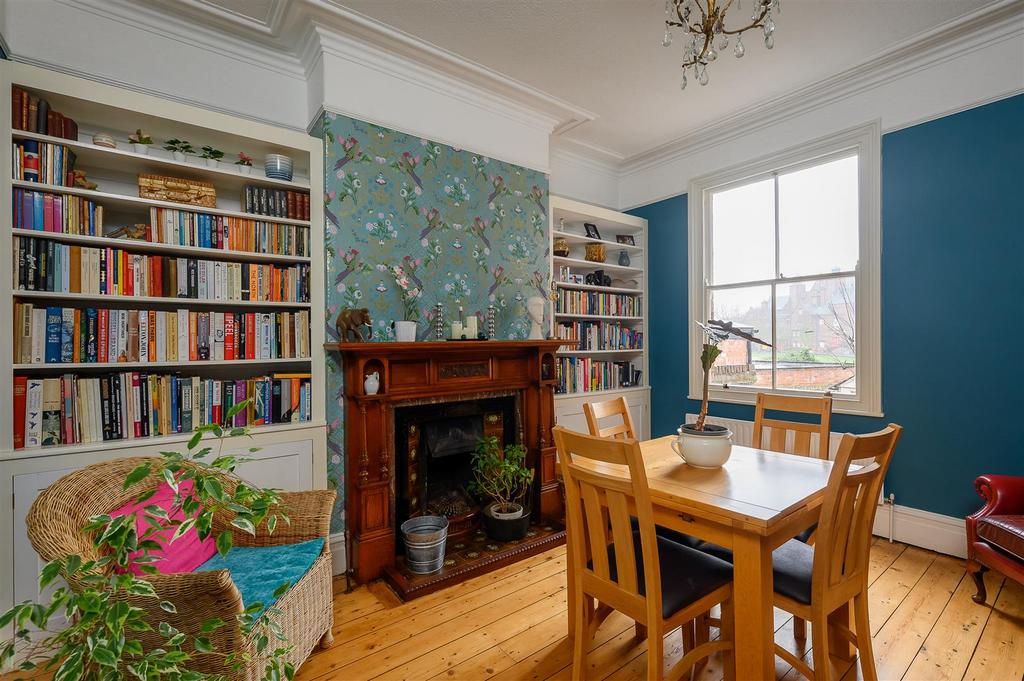House in York, Scarcroft, South Bank - More