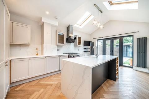 undefined, Castle Road, Isleworth TW7