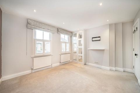 undefined, Castle Road, Isleworth TW7