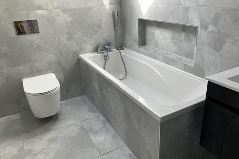 2 bedroom flat to rent, Kingswood Lane, Warlingham, CR6