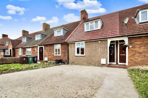 3 bedroom house to rent - Dagenham, RM8