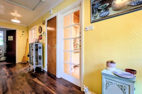 2 bedroom detached bungalow for sale, New Road, Bordon GU35