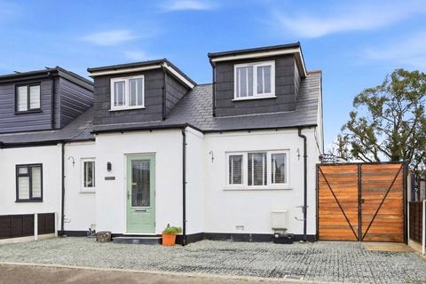 4 bedroom house for sale, Leicester Avenue, Rochford, Essex, SS4