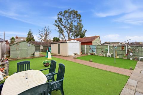 4 bedroom house for sale, Leicester Avenue, Rochford, Essex, SS4