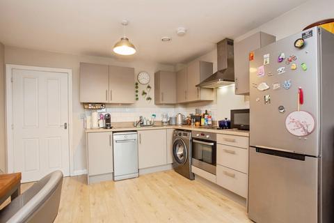2 bedroom flat for sale, Manor Way, Borehamwood