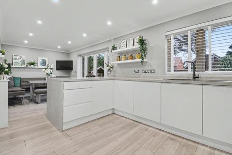 2 bedroom detached house for sale, Bridge Road, Southampton SO31