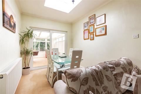 4 bedroom end of terrace house for sale, Bawdsey Avenue, Ilford IG2