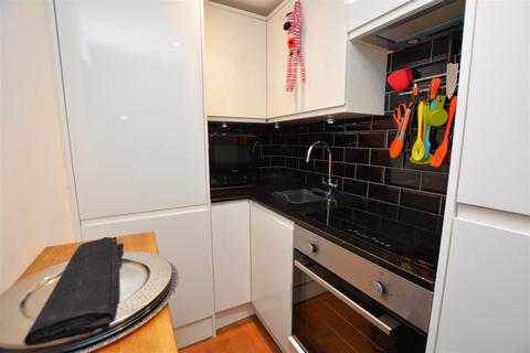 undefined, Silbury Avenue, Mitcham, CR4