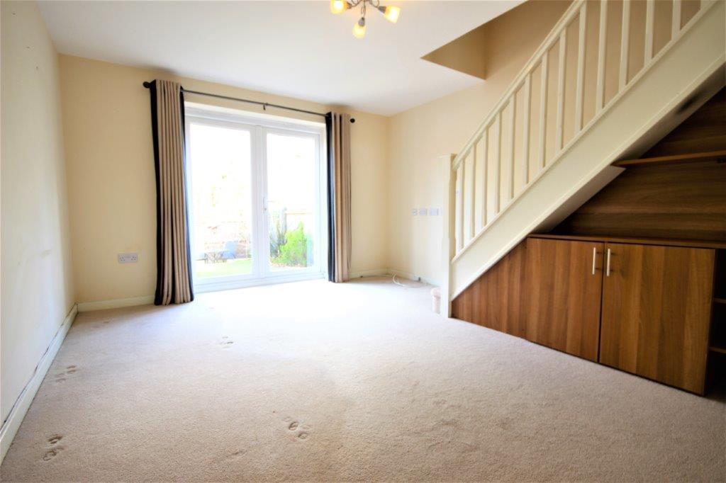 Brooklands Drive 71 - Lounge.JPG