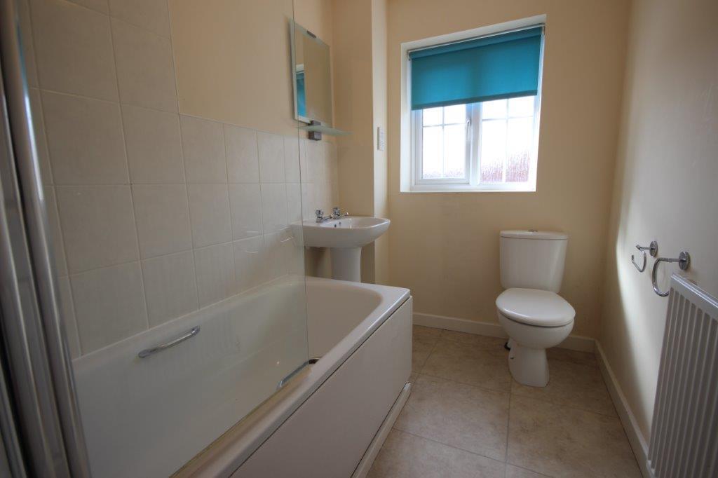 Brooklands Drive 71 - Bathroom.JPG