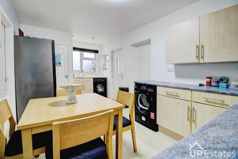4 bedroom semi-detached house for sale, Masser Road, Holbrooks, Coventry