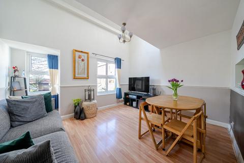 2 bedroom flat for sale, Wordsworth Road, Southwark, London, SE1
