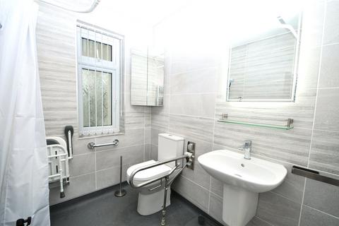 3 bedroom semi-detached house to rent, Birchdale Road, Somerset BS14