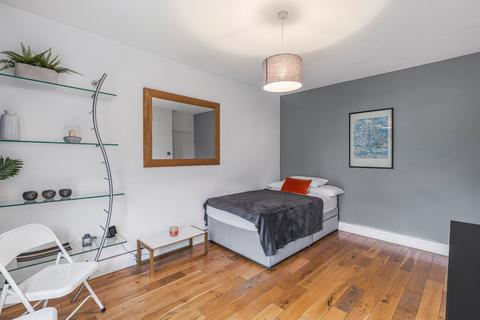 1 bedroom flat for sale, Hallfield Estate, Bayswater, London, W2