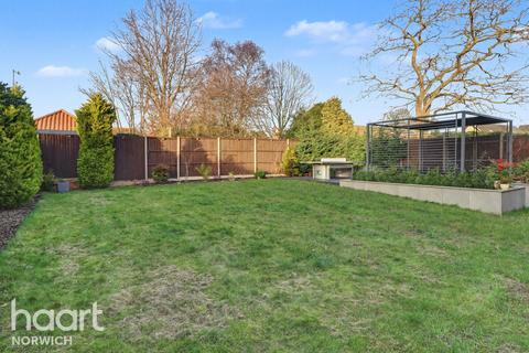 undefined, Newstead Gardens, Norwich