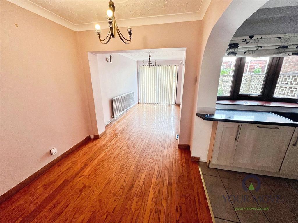 Extended Rear Lounge