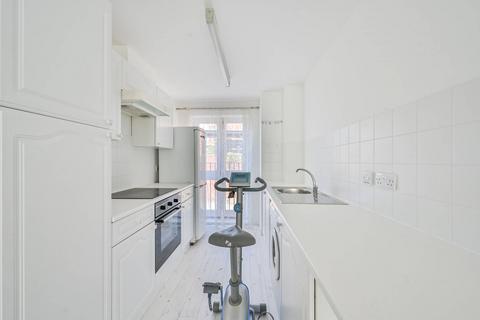 2 bedroom flat to rent, Caravel Close, Canary Wharf, London, E14