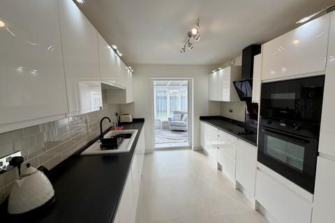 2 bedroom semi-detached bungalow for sale, Marlborough Avenue, Thornton-Cleveleys FY5