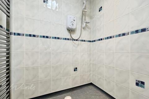 4 bedroom detached house to rent, All Saints Road Tunbridge Wells TN4
