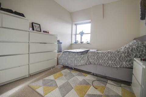 undefined, Dammas Lane, Swindon SN1