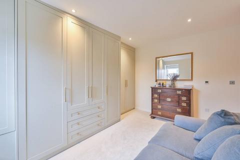 2 bedroom flat for sale, Fulham Road, Chelsea, London, SW10