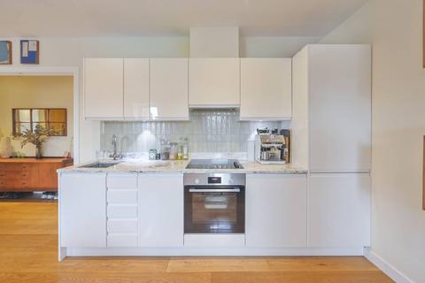 2 bedroom flat for sale, Fulham Road, Chelsea, London, SW10