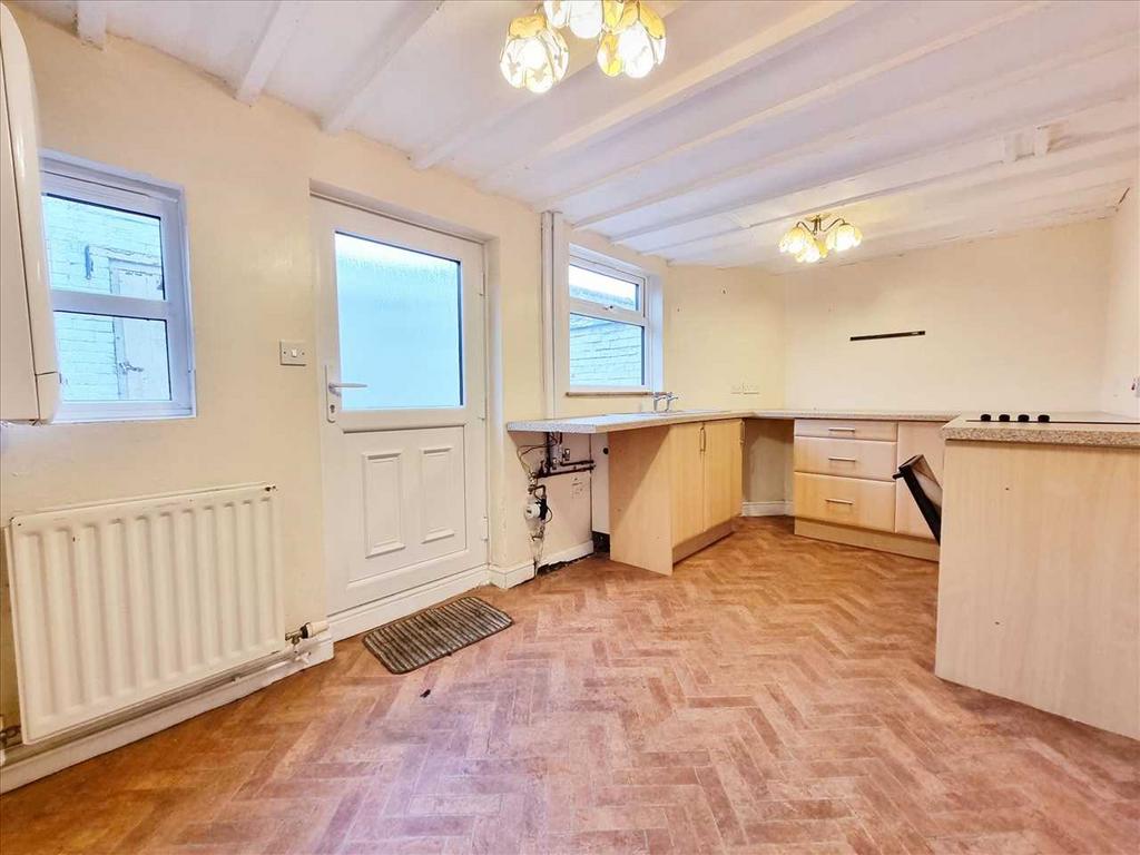 Kitchen:
