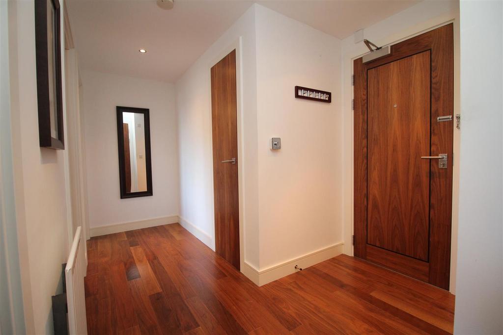 Hallway.JPG