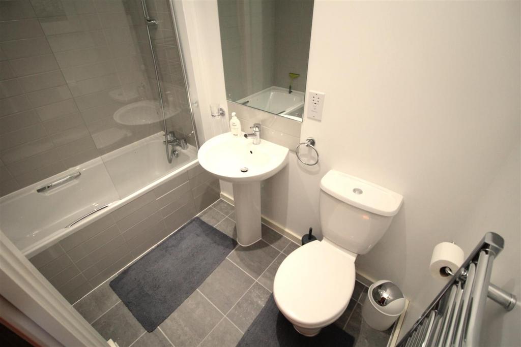 Bathroom high level.JPG