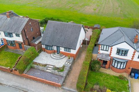 3 bedroom detached bungalow for sale, Barn Lane, Golborne, WA3