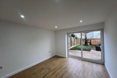 undefined, Linden Close, Crawley, RH10