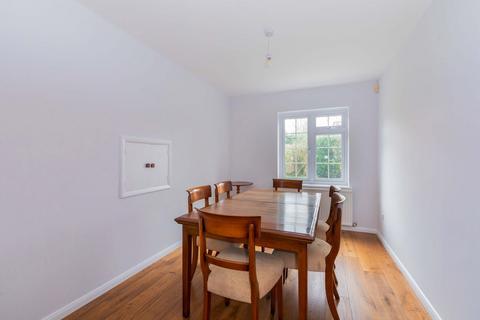 5 bedroom detached house for sale, Chiltern Road, Maidenhead SL6
