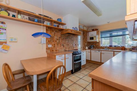 5 bedroom detached house for sale, Chiltern Road, Maidenhead SL6