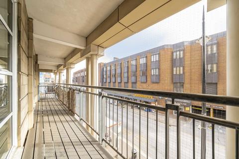 1 bedroom flat to rent, Worple Road, London SW19