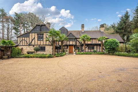 5 bedroom detached house for sale, High Road, Chipstead, Coulsdon
