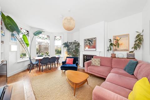 3 bedroom flat for sale, Tressillian Road, Brockley, London, SE4