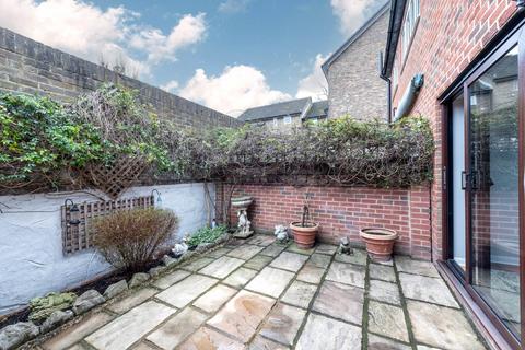 2 bedroom terraced house for sale, Erskine Road, Sutton