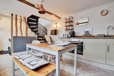 4 bedroom semi-detached house for sale, Landgate, East Sussex TN31