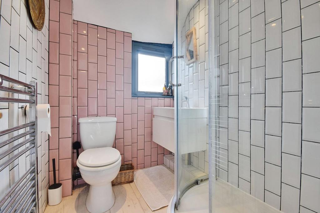 No-11 Shower Room Wc