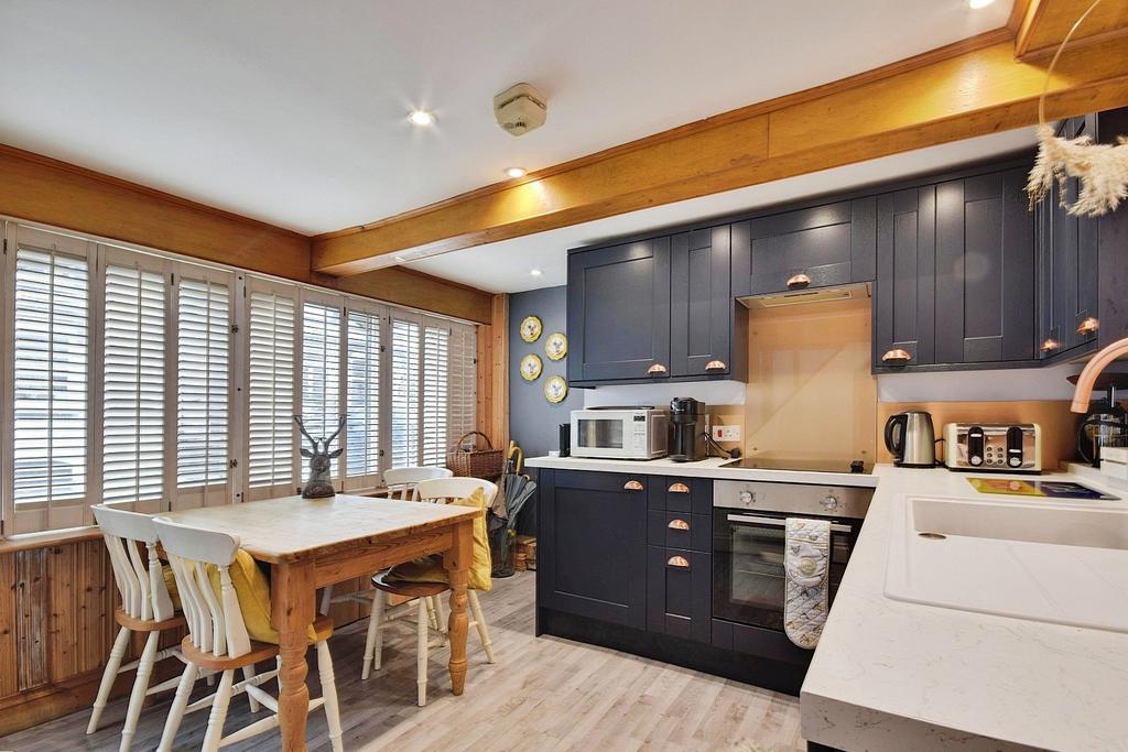 No-11 Kitchen/Diner