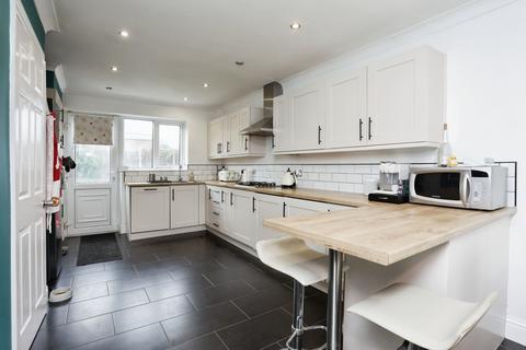 4 bedroom detached house for sale, Fuller Close, Leicester, LE9