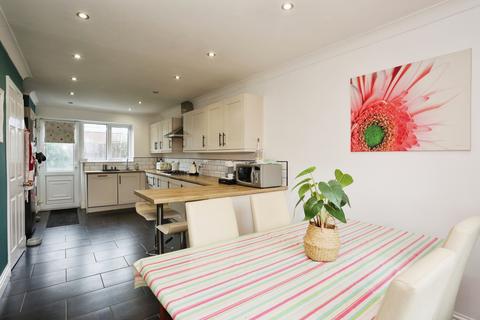 4 bedroom detached house for sale, Fuller Close, Leicester, LE9