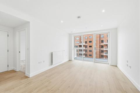 1 bedroom apartment to rent, Dray House, Lombard Square, SE28